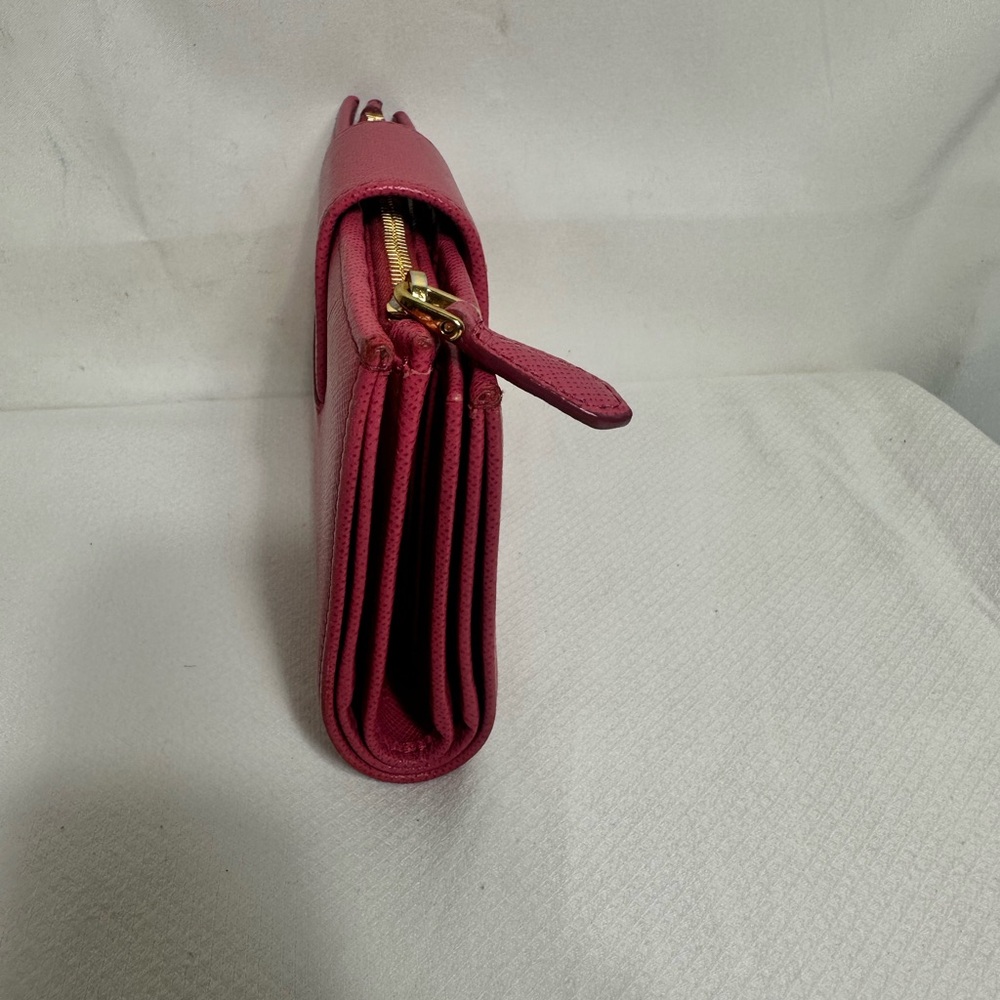 Prada Wallet - Picture 4 of 11